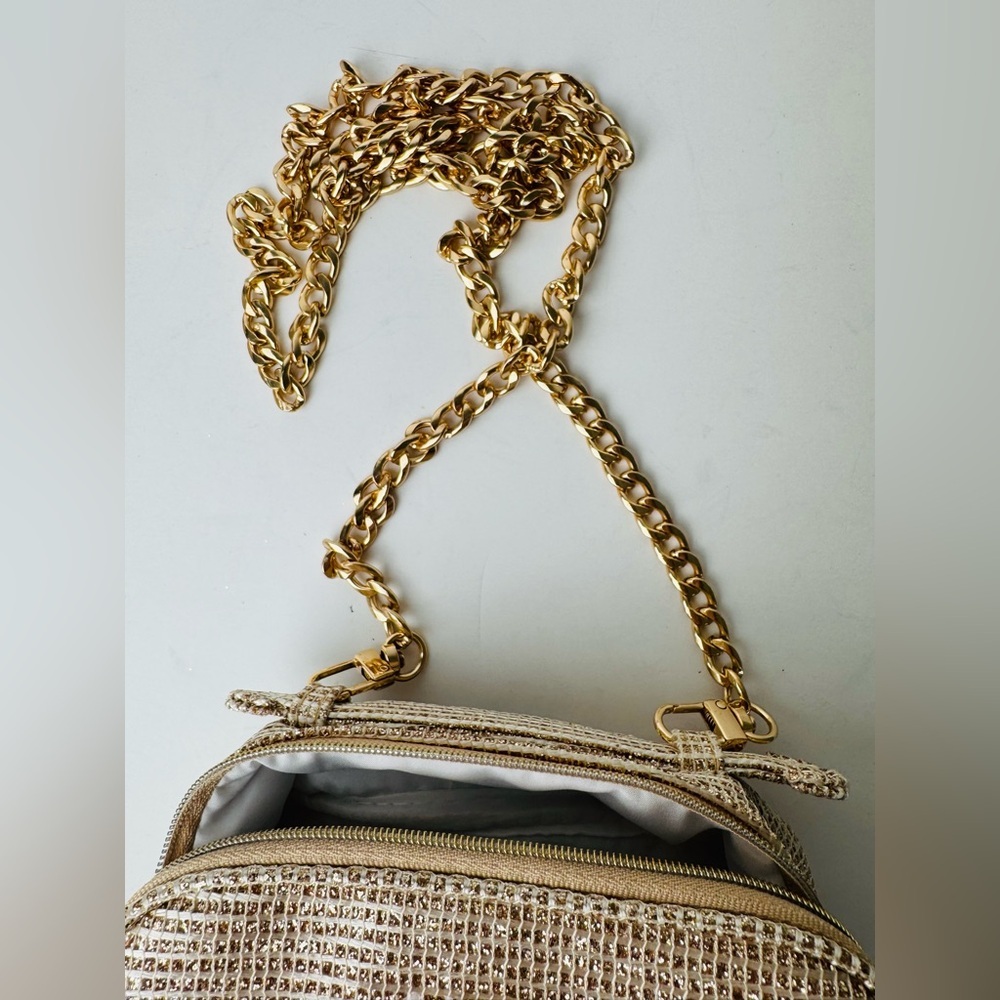 Christian Dior HOLIDAY 2025 GOLD Pouch/Clutch Limited Edition, Boxed and chain - Picture 9 of 9